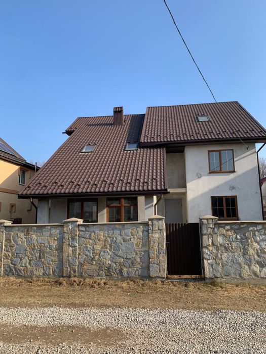 Продається будинок з зем діл в затишній місцевості готовий до ремонту