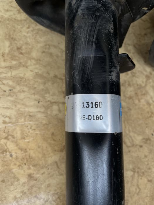 Опора,подушка стойки амортизатора/Амортизатори передні.