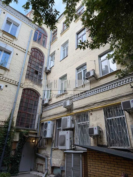 Продаж 2к квартири, вул. Мала Житомирська, 15А, Центр
