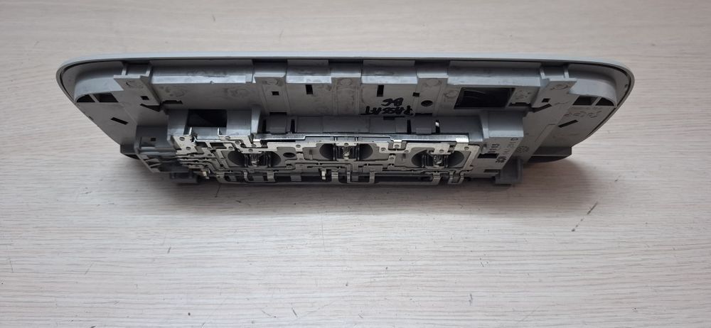 Lampka wewnętrzna VW PASSAT B6