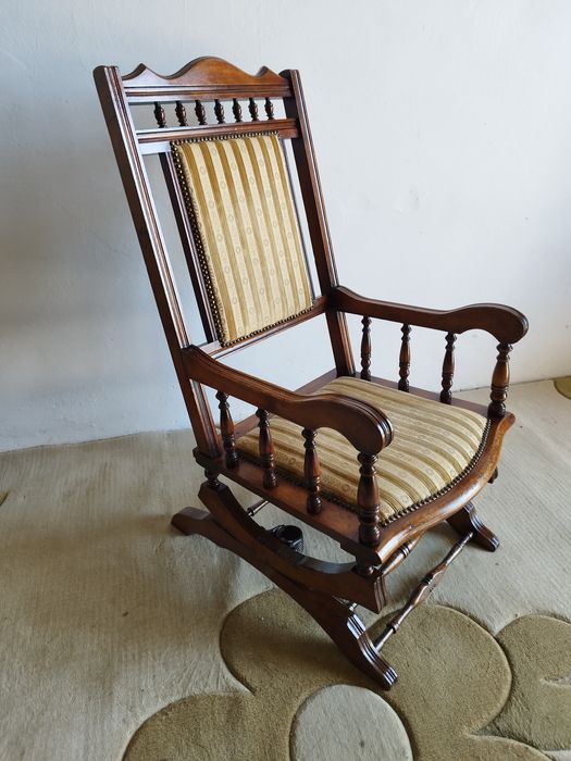 Amerykański fotel bujany Antyk początek XX wiek