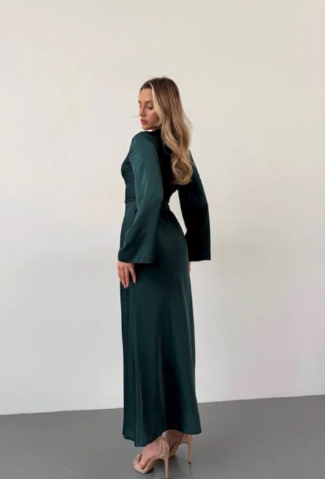 Сукня жіноча шовкова міді смарагдова