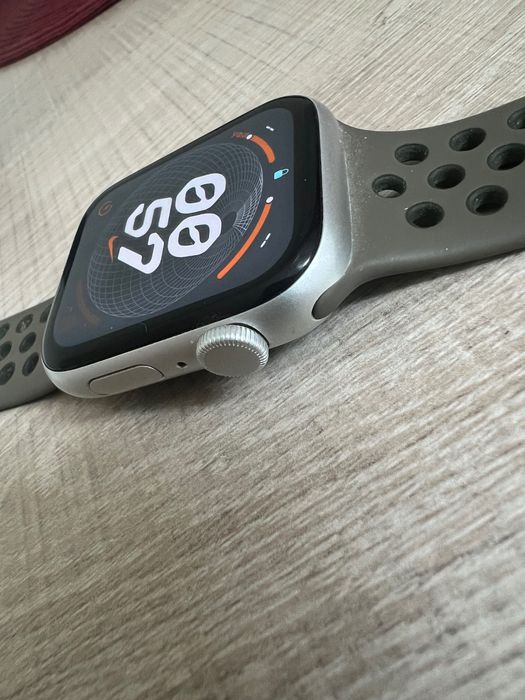 Apple Watch SE 44mm