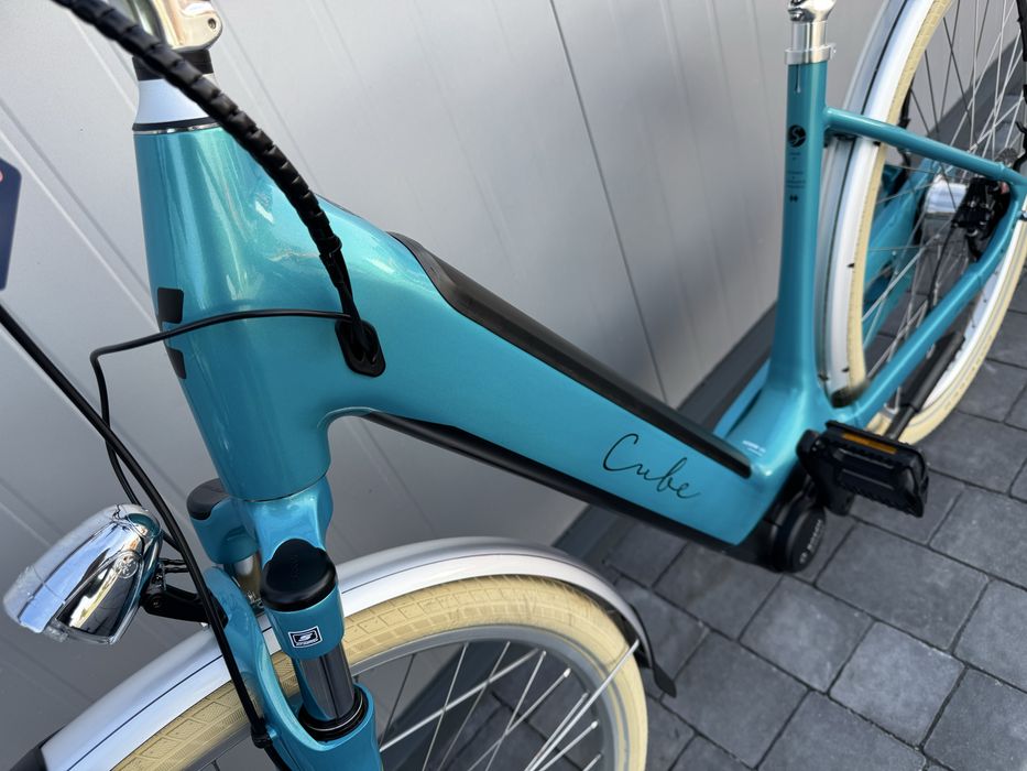 ROWER Cube Ella Bosch