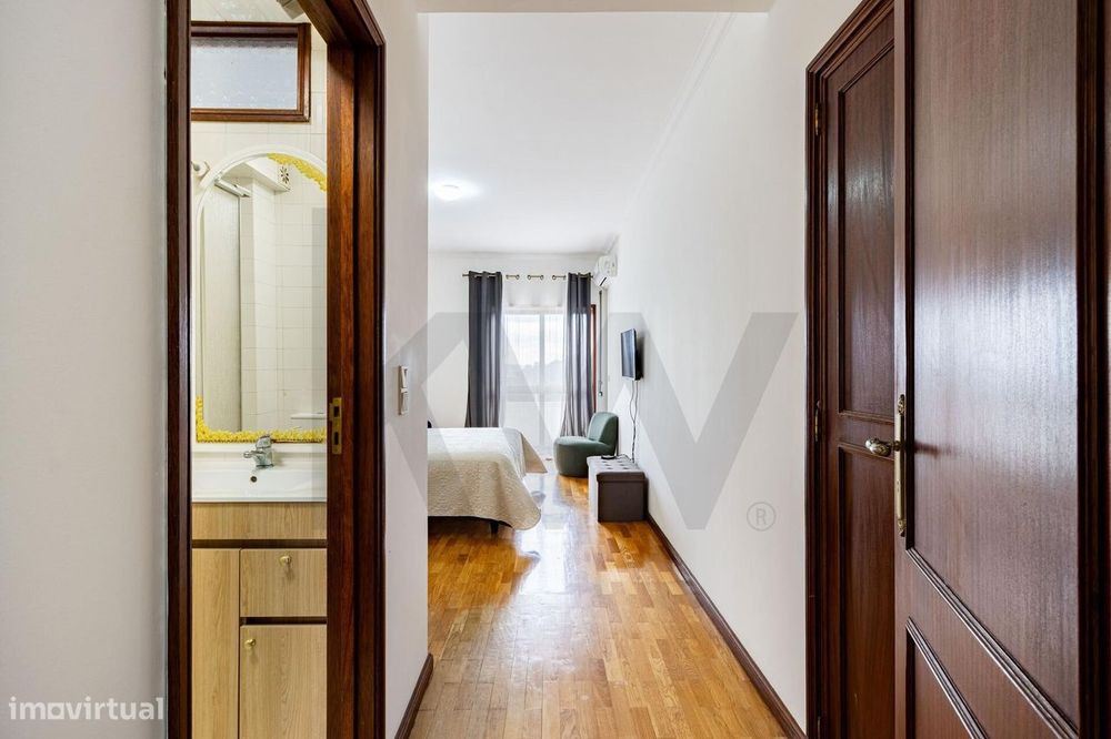 Apartamento T3 em São João da Madeira - com varandas, Localização Estr