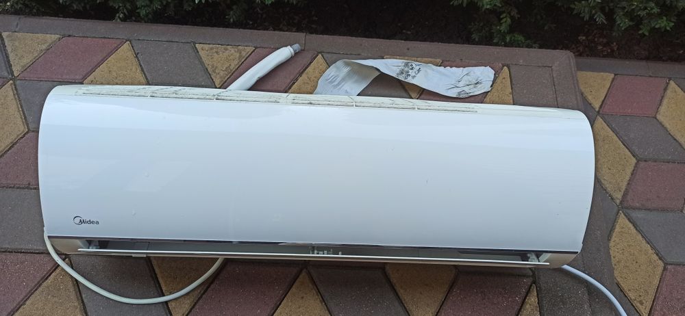 Кондиціонер Midea 12