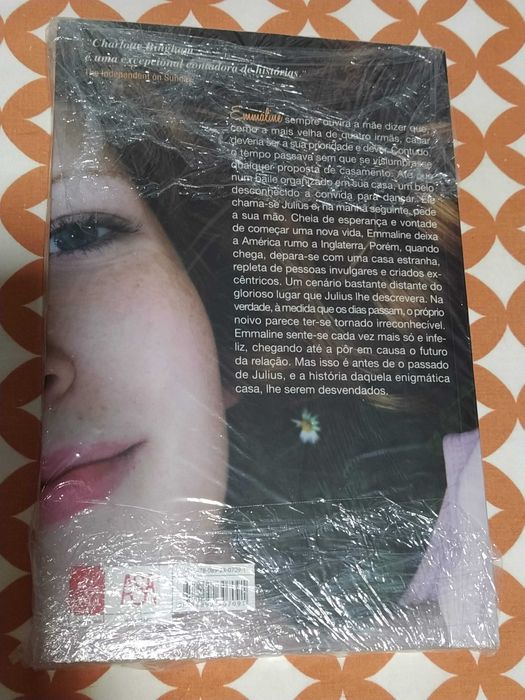 Vendo livro "A paixão de Emma"