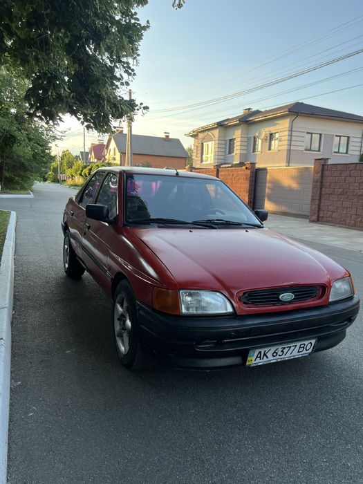 Продам Ford escort
