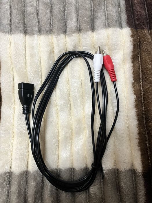 USB  в 2 RCA AV кабель (тюльпани), 1.5 м
