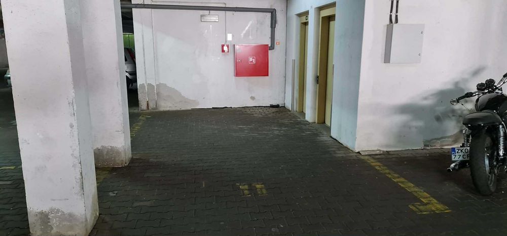 Miejsce postojowe w hali garażowej - ul. Krauthofera