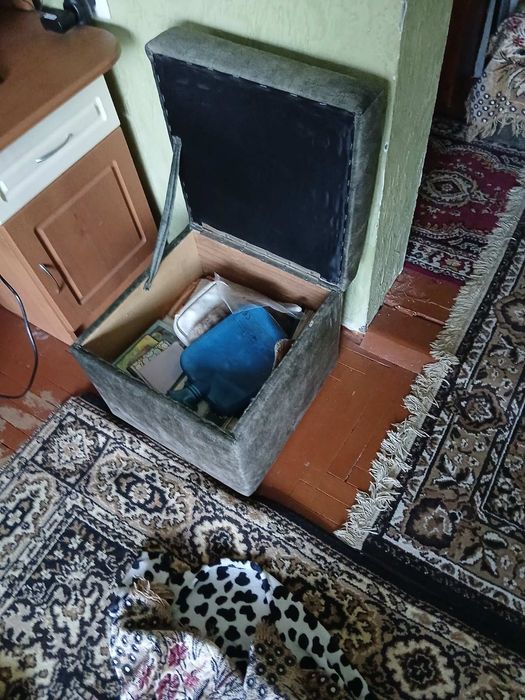 Продам диван крісла пуфи