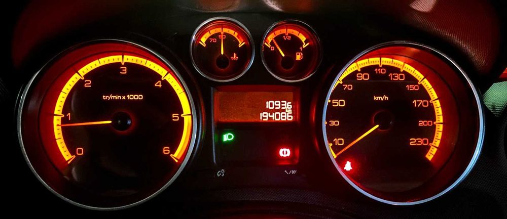 Peugeot 308 HDI com * 190 mil km comprovados * Nacional