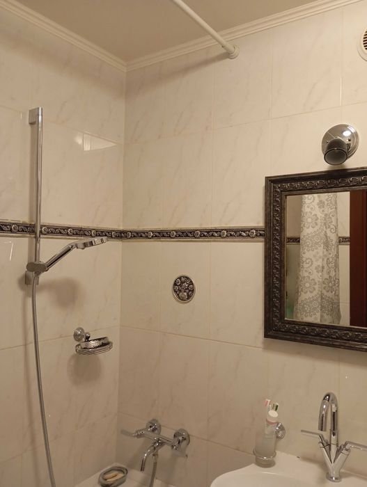 Продаж 3-кімнатної, центр, цегла