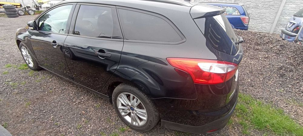 ćwiartka tył tylna błotnik ford focus mk3 lak fb