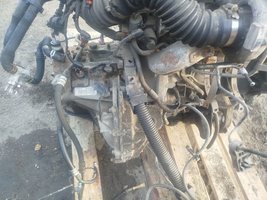 Trafic Vivaro Primastar 2.0 dci skrzynia biegów F6010
