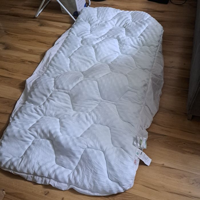 Ochraniacz na materac łóżko gruby pikowany