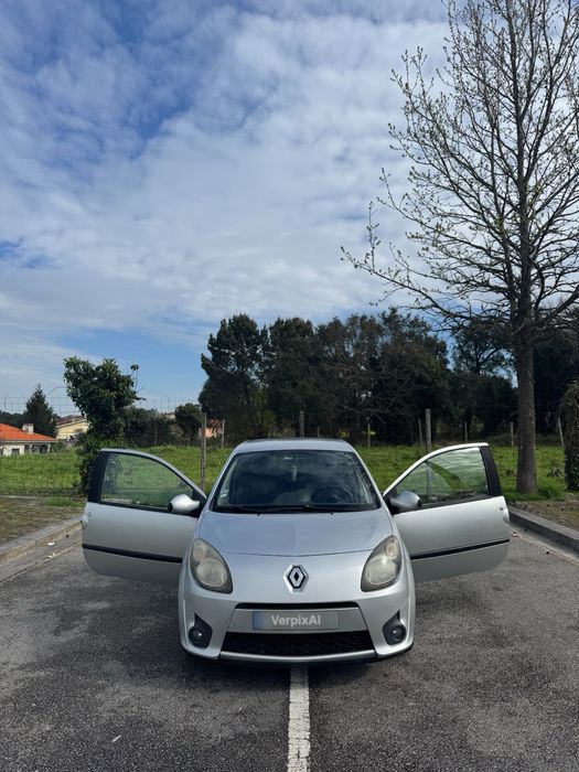 Renault Twingo II 1.2 16v (75 cv)