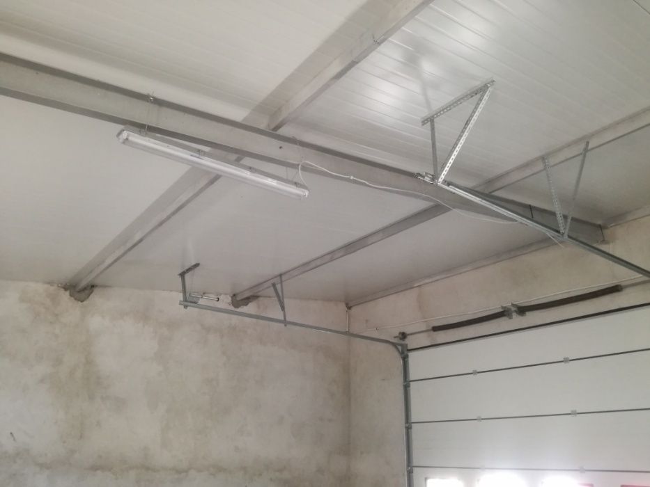 OD RĘKI !! Brama przemysłowa segmentowa 4 x 4 m z zabezpieczeniami