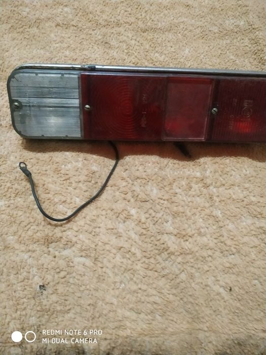 Задняя фара ,две шт,б/у в нормальном состоянии,наМ 2140