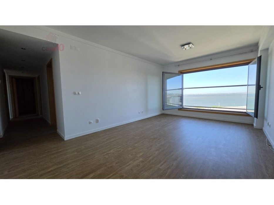 Apartamento T2 vista rio para arrendar no Parque das Nações