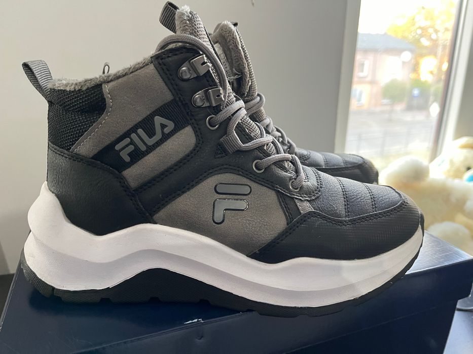 Sprzedam sneakersy-buty damskie Fila R. 38