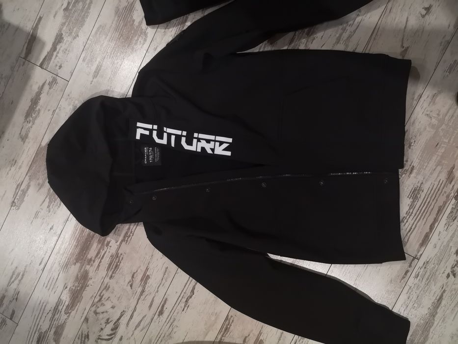 Softshel z napisem future