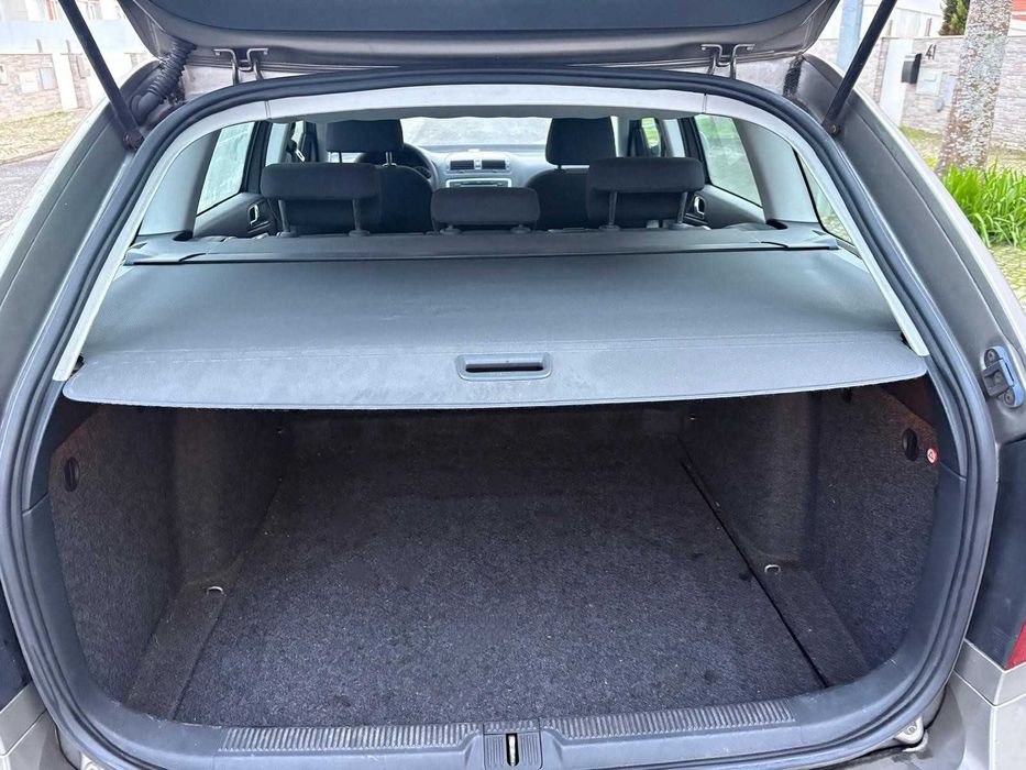 Skoda Octavia Break 1.6 TDi Greenline Conforto | Financiamento disponível