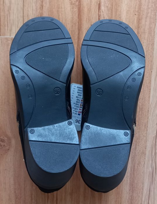 Botki czarne na 7cm słupku rozm 36 firmy Clara Barson
