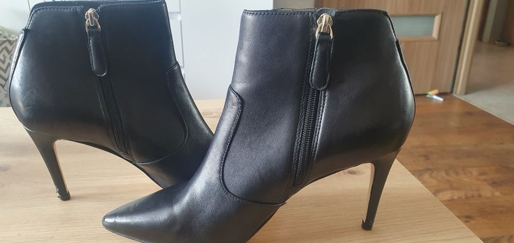 Botki guess na szpilce 39