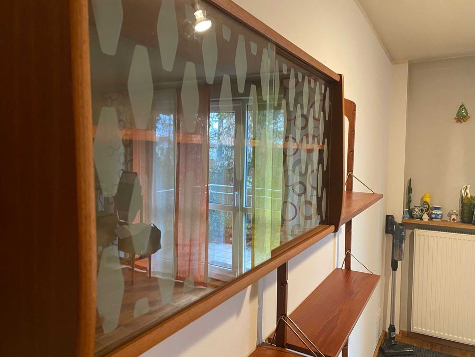 Skandynawski regał wiszący vintage lata 70te