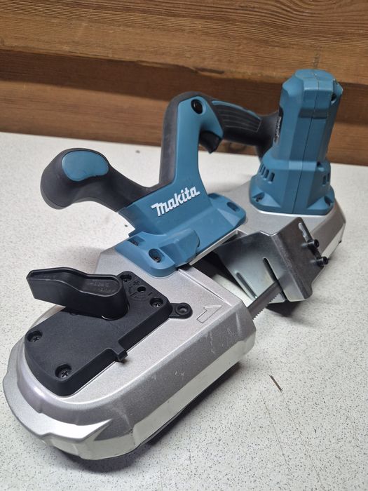 Makita Przecinarka Taśmowa