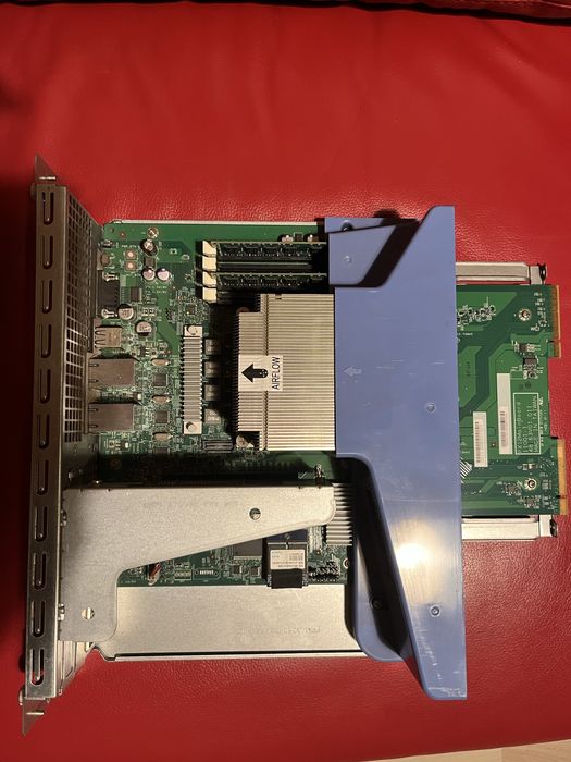 Macierz dyskowa/serwer LenovoEMC Px12-450r na 12 dysków.