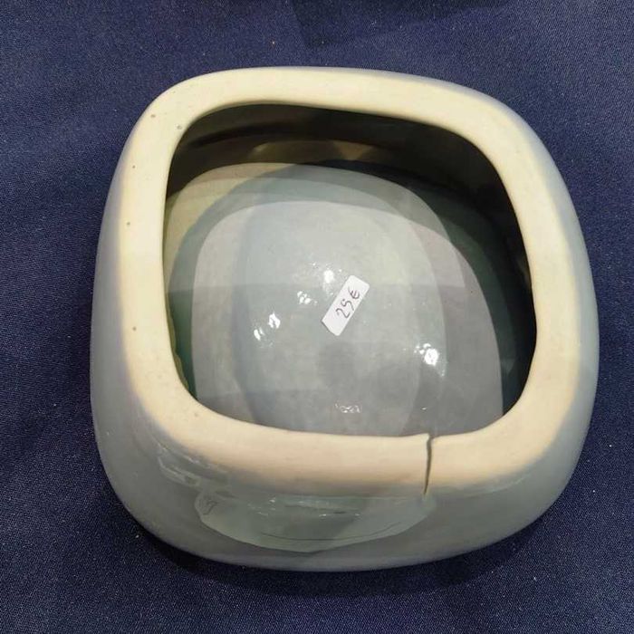 Cinzeiro cerâmica com inscrição Loiças Sanitárias Azulejos Carvalhinho