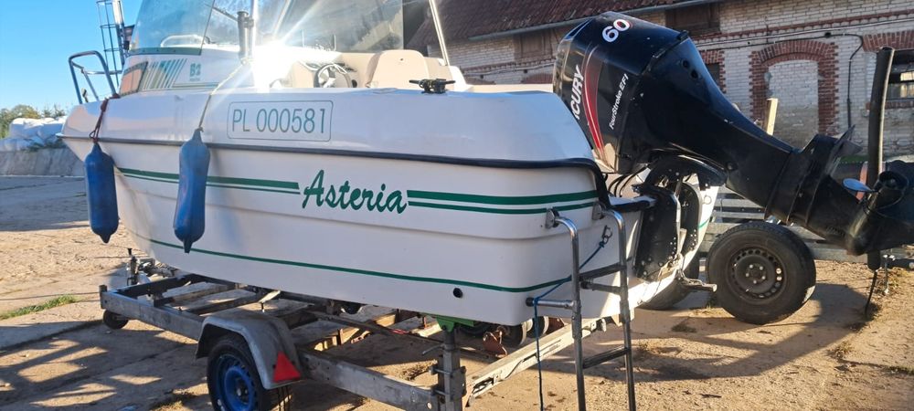 Łódź motorowa wędkarska z Mercury 60