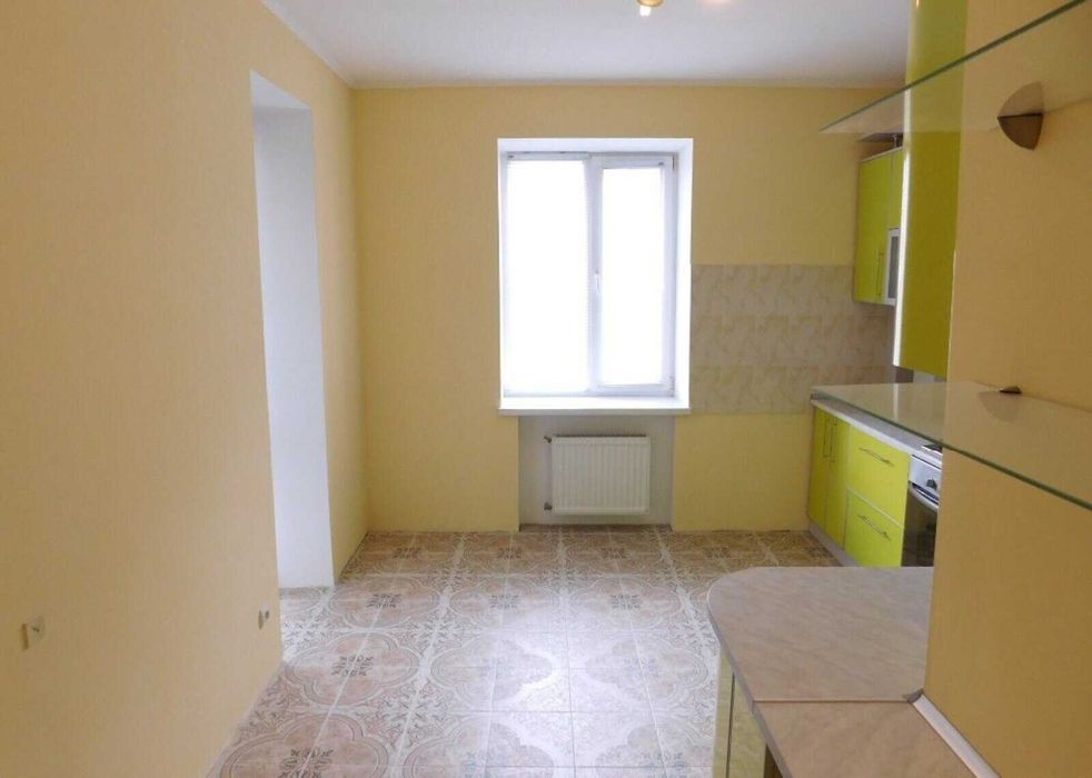 Продається 3-кімнатна квартира з ремонтом на Поділлі