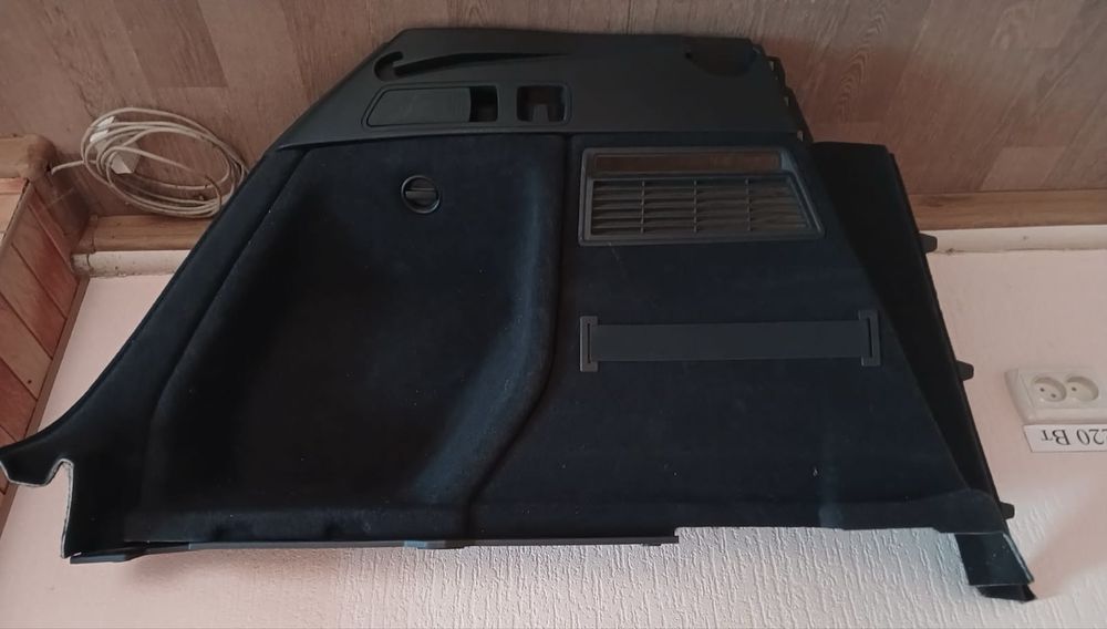 Карта багажника ліва Audi Q5 80A USA 80A863879