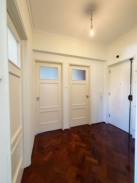 Apartamento T2 para arrendamento na Ajuda