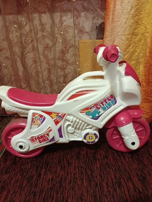 Мотоцикл для дівчинки