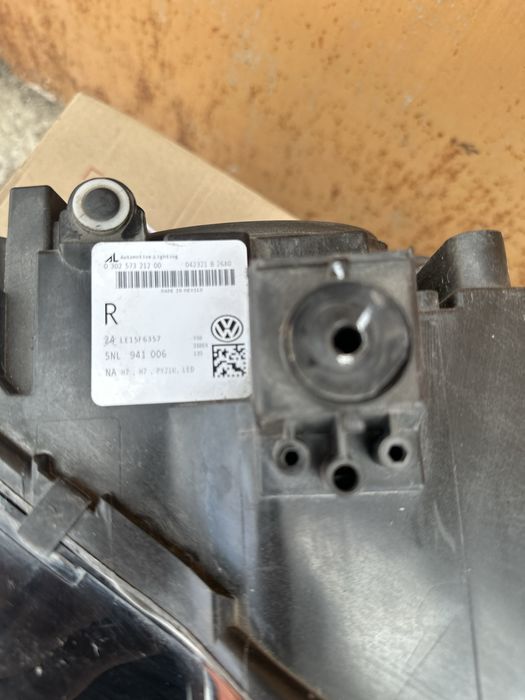 Фара права Vw Tiguan USA 5NL941006