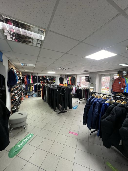 Готовий діючий бізнес Магазин одягу і взуття