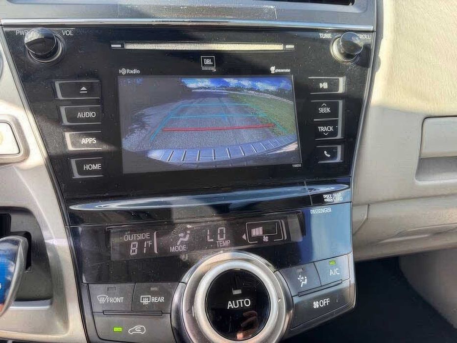 Toyota Prius v Three      2015