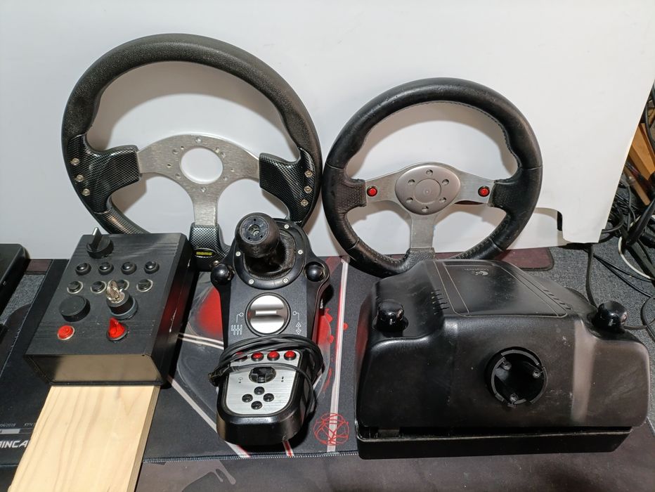 Игровой руль Logitech G25