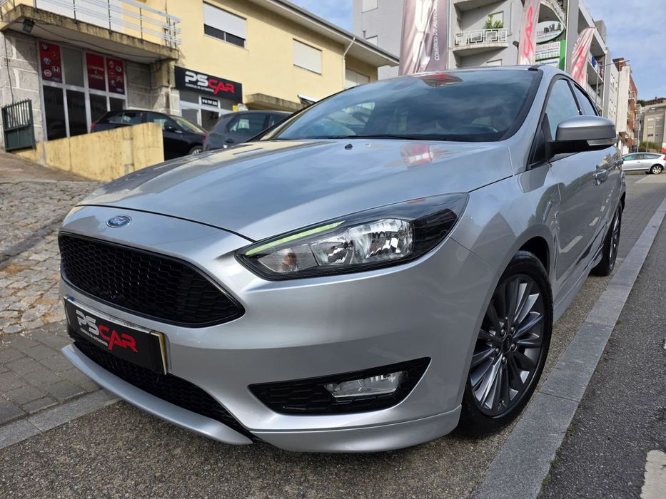 Ford Focus 1.0 EcoBoost MHEV ST-Line