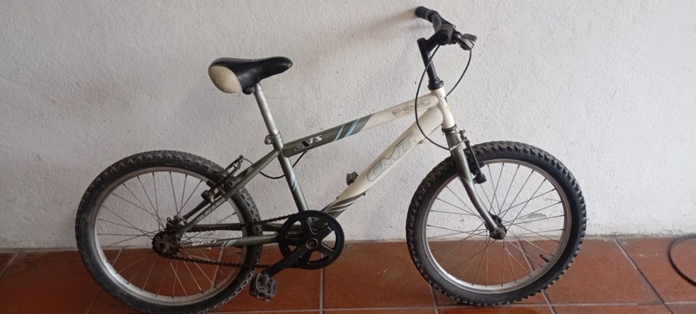Bicicleta BTT "roda 20"
