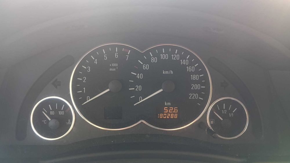 Opel Meriva 1.6 16V, niski przebieg, klimatyzacja