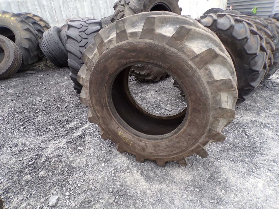 opona 440/80-24 17.0/80-24 DUNLOP T37 (1100 NETTO)