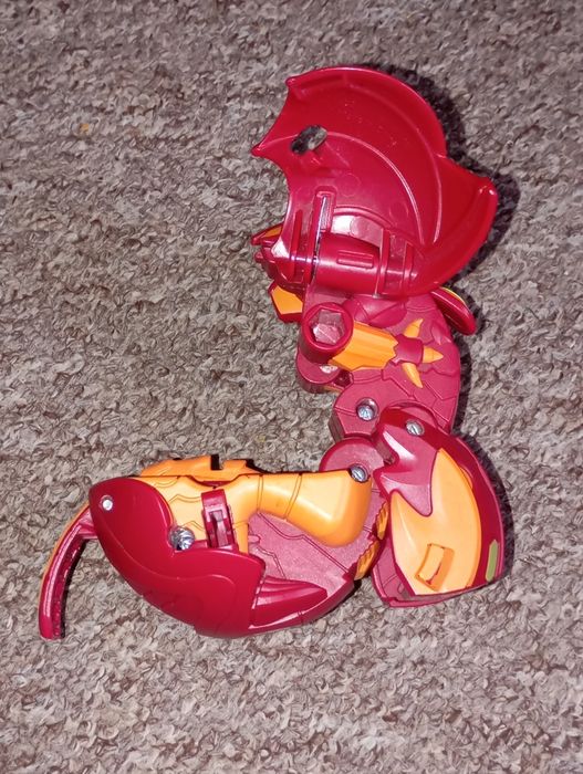 игрушка-трансформер Spin Master Bakugan серии Armored Alliance, персон