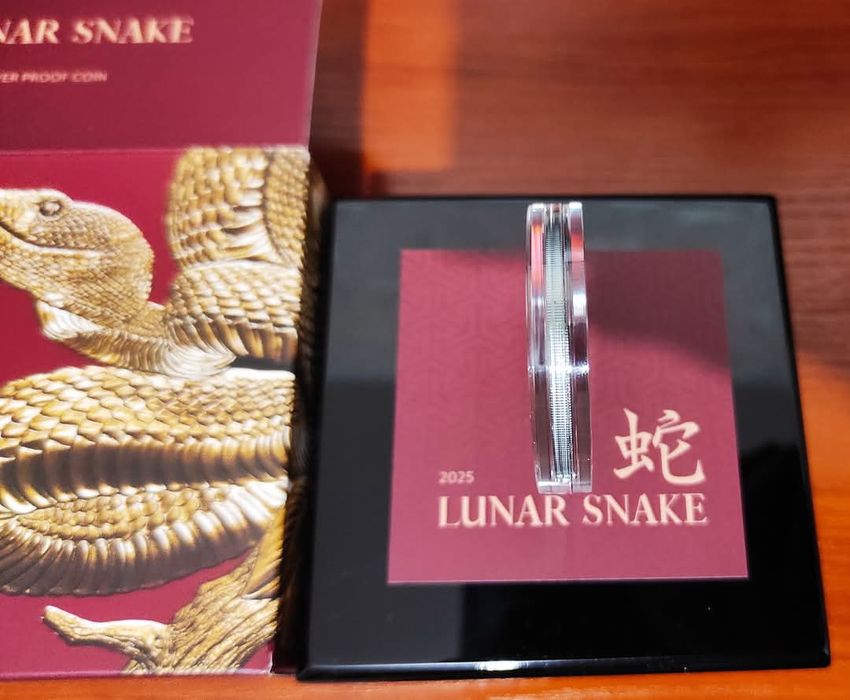 2025 рік. Niue 1 oz Silver Snake Black Proof