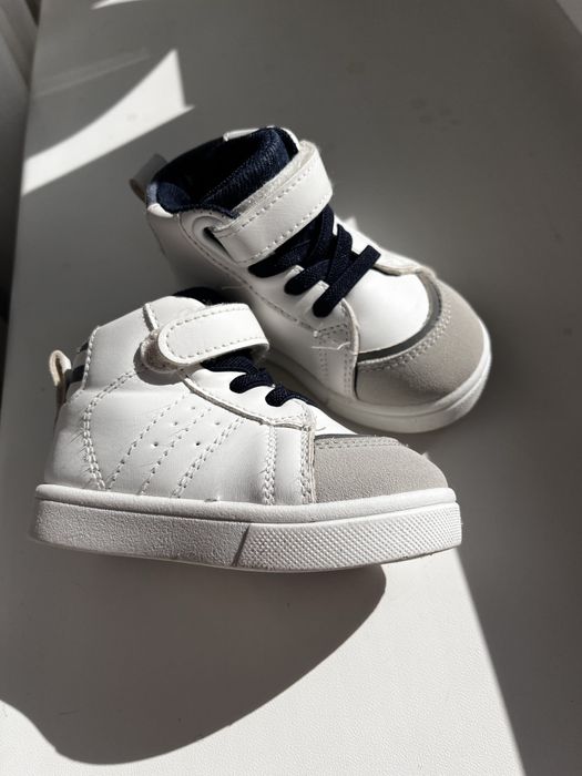 Кеди високі, кросівки