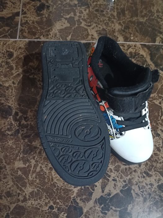 Дитячі кросівки heelys